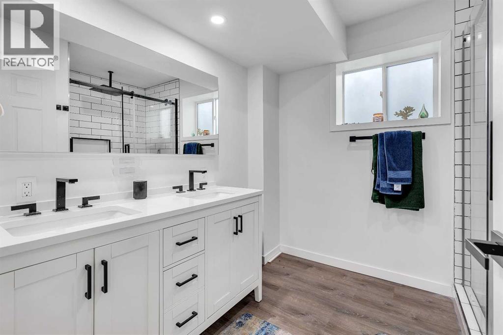 Single Family House Bi-level for Sale in  Hidden Valley Drive NW Hidden Valley Calgary 