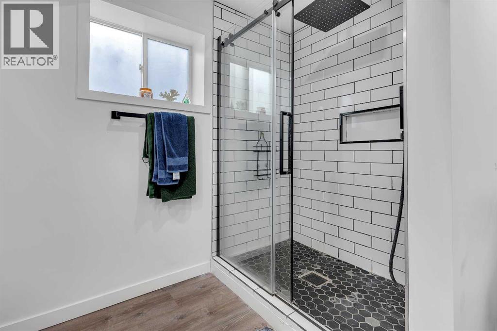 Single Family House Bi-level for Sale in  Hidden Valley Drive NW Hidden Valley Calgary 