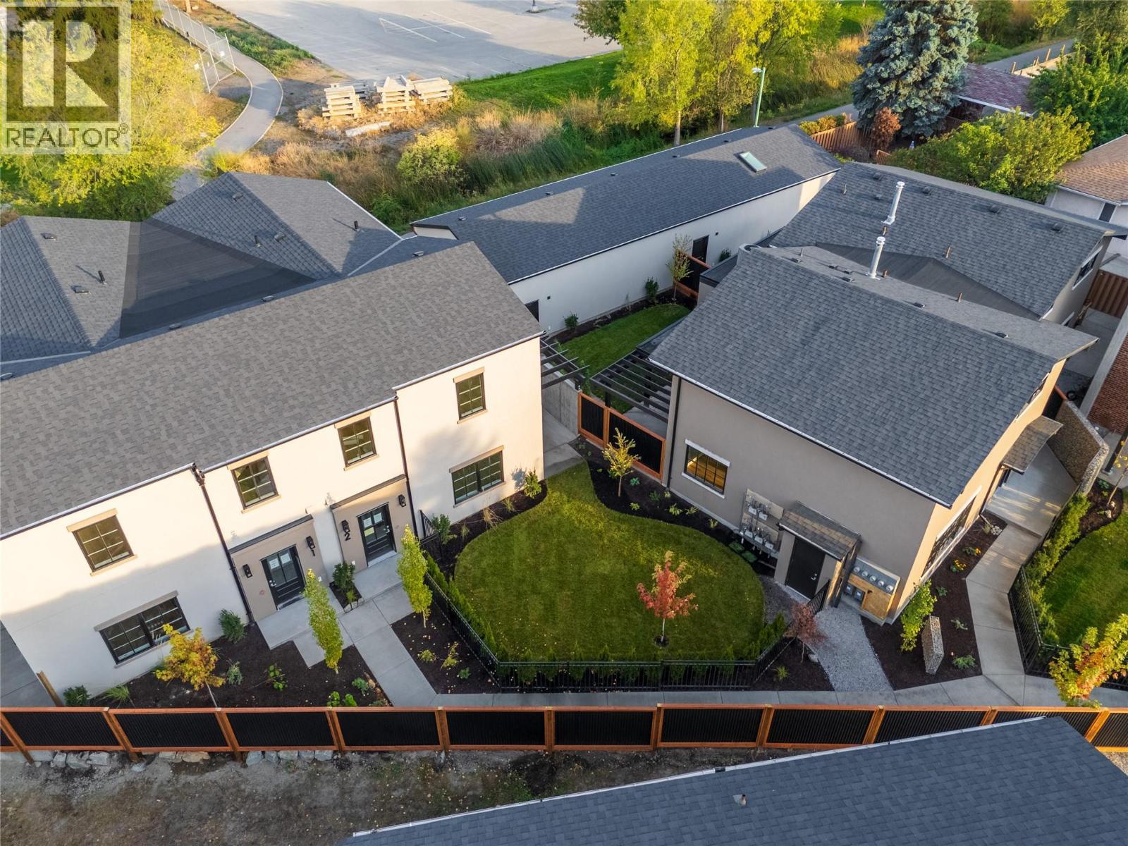 3 2957 Conlin Court, Kelowna