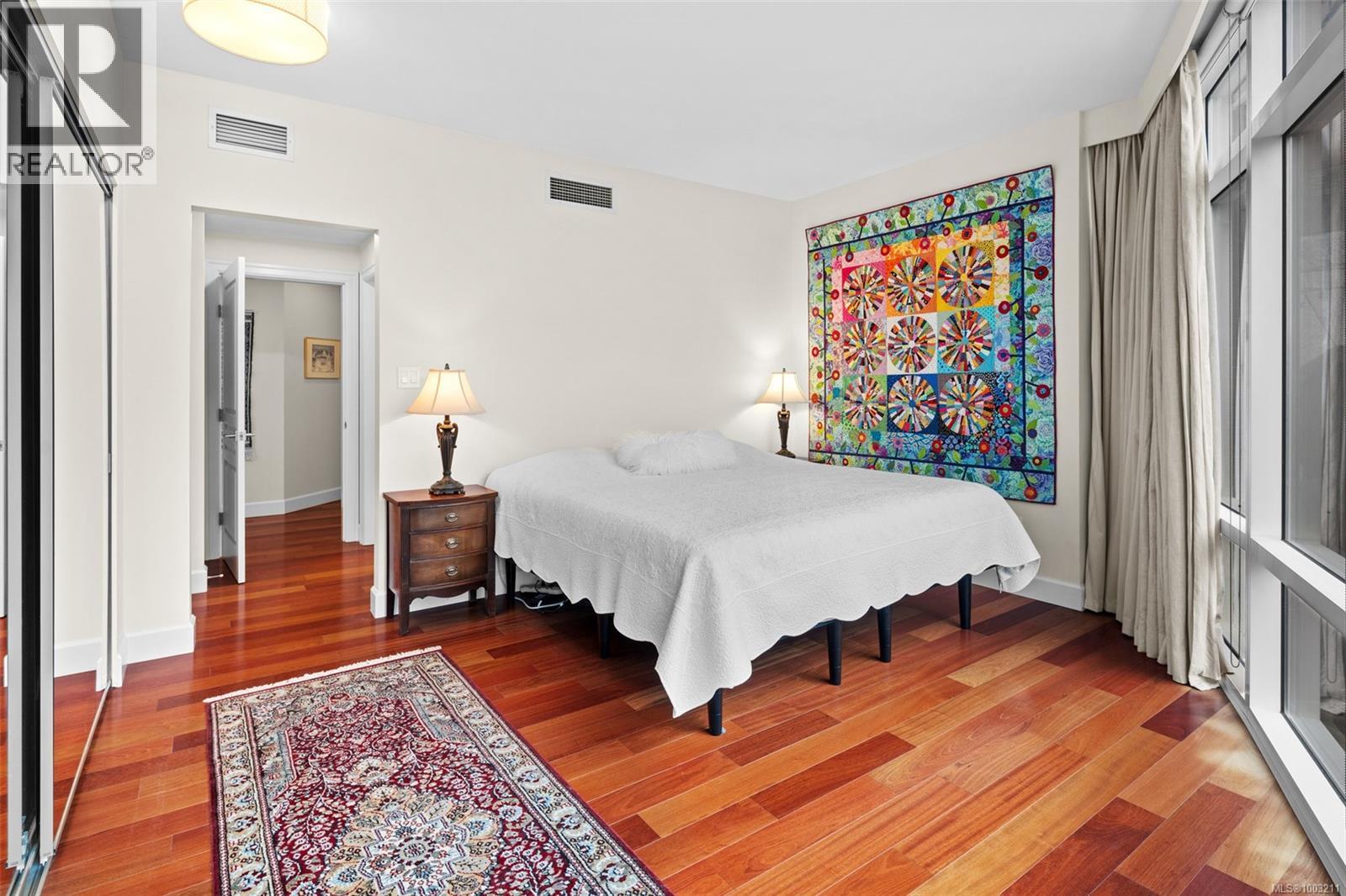 410 21 Dallas Road, Victoria