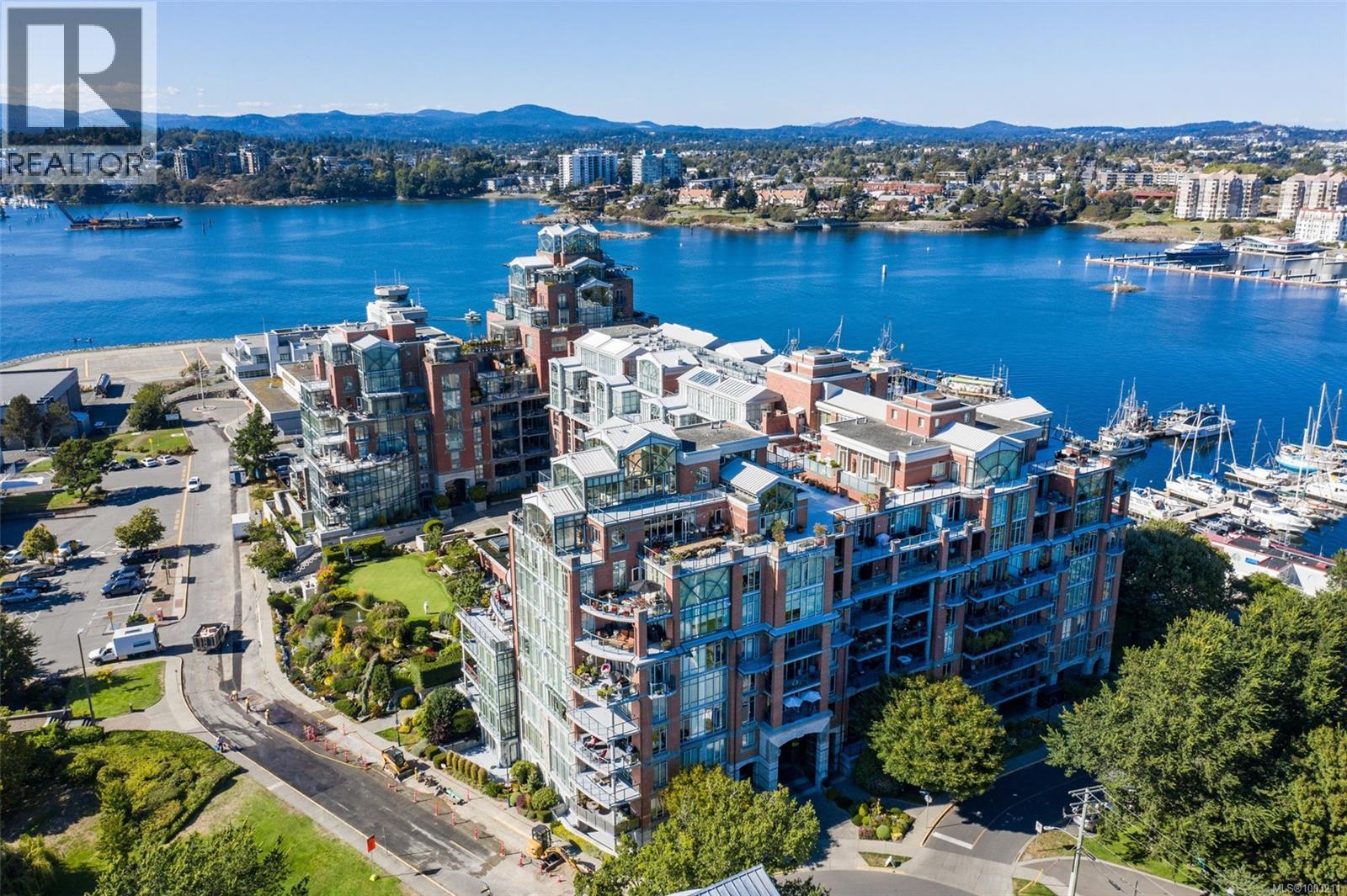 410 21 Dallas Road, Victoria