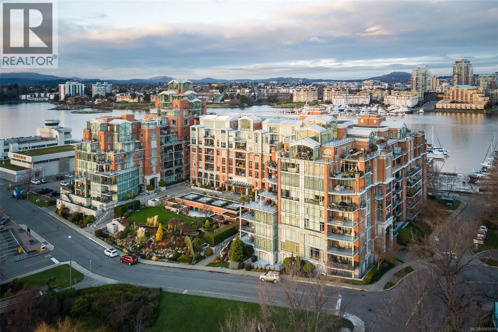 410 21 Dallas Road, Victoria