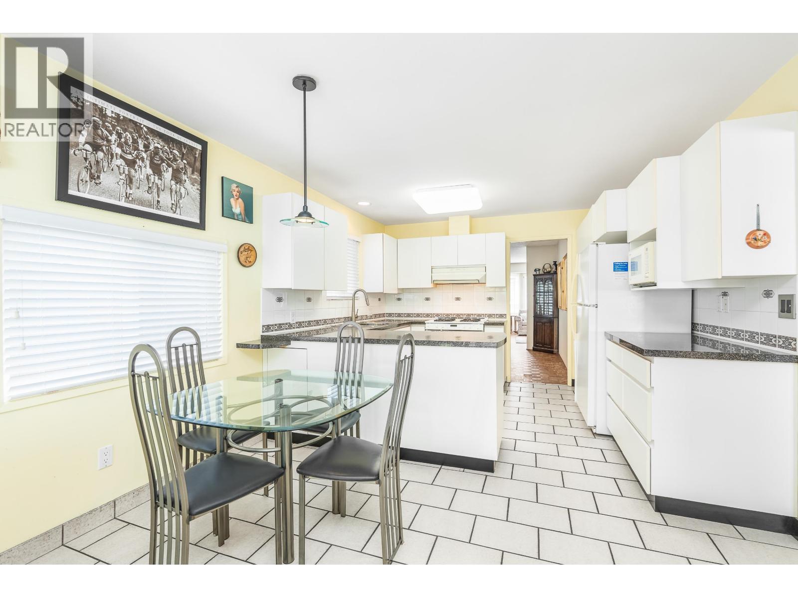 3782 MT SEYMOUR PARKWAY, North Vancouver