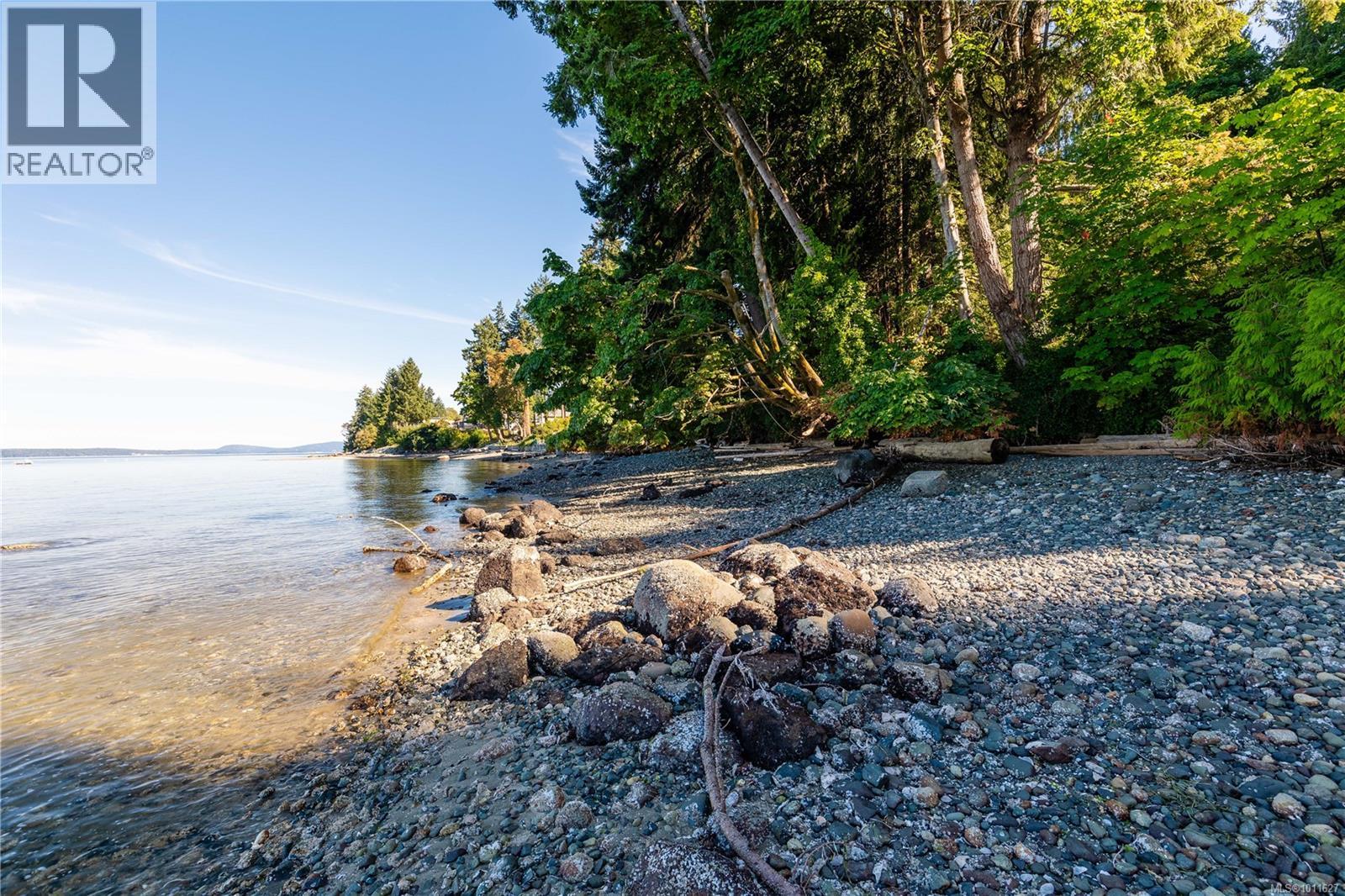 11231 Chemainus Rd - 1