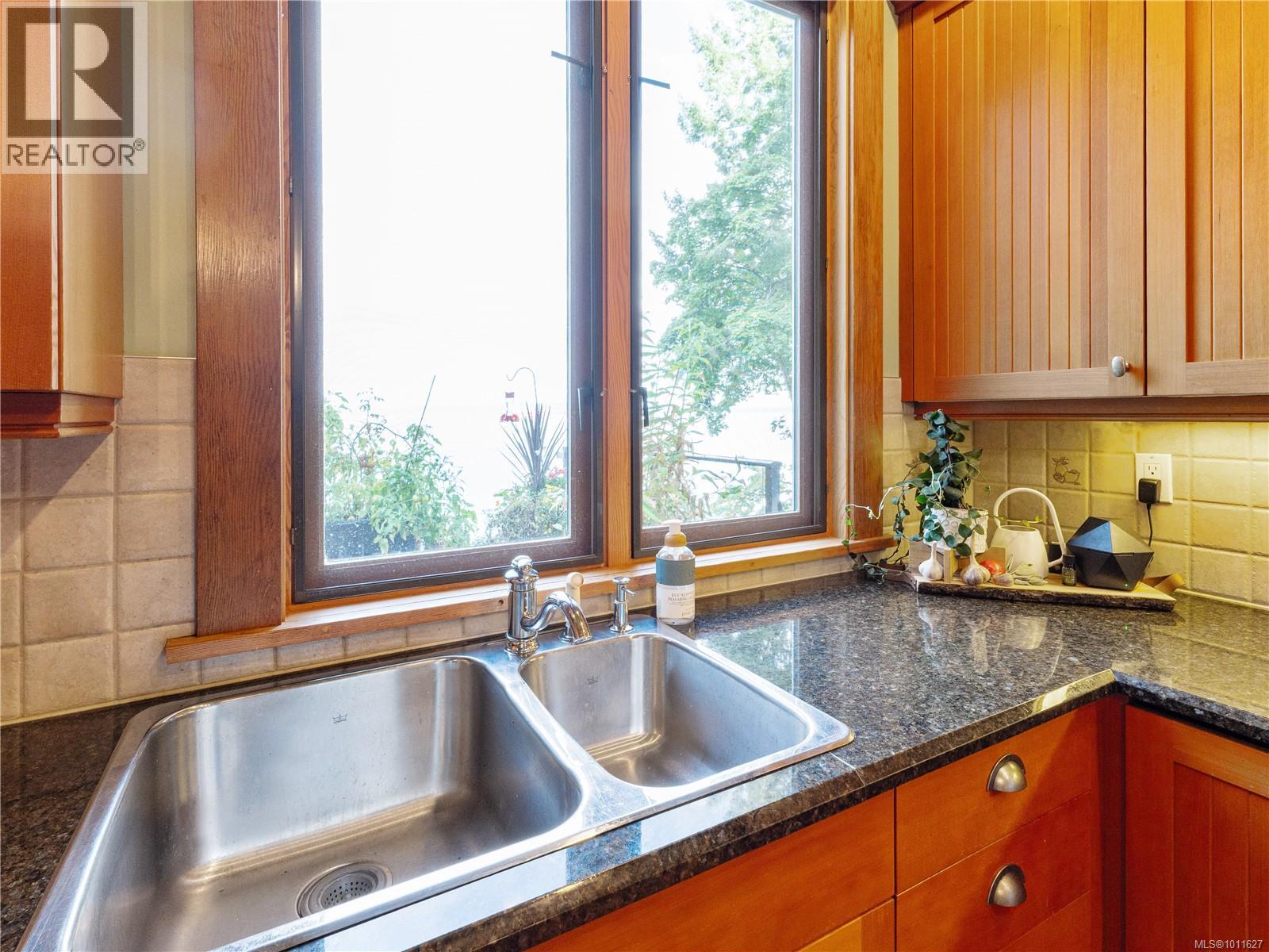 11231 Chemainus Rd - 44