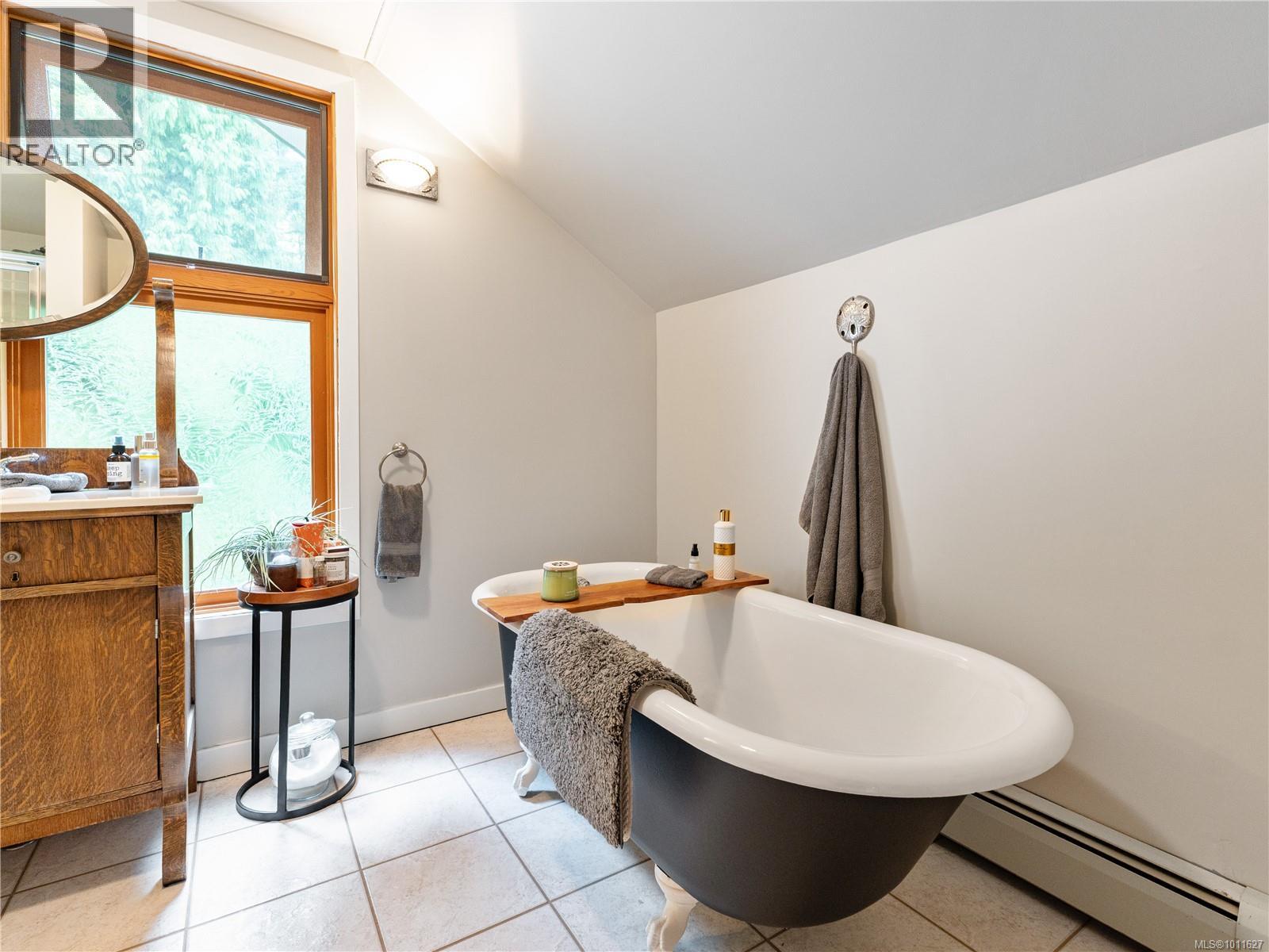 11231 Chemainus Rd - 37