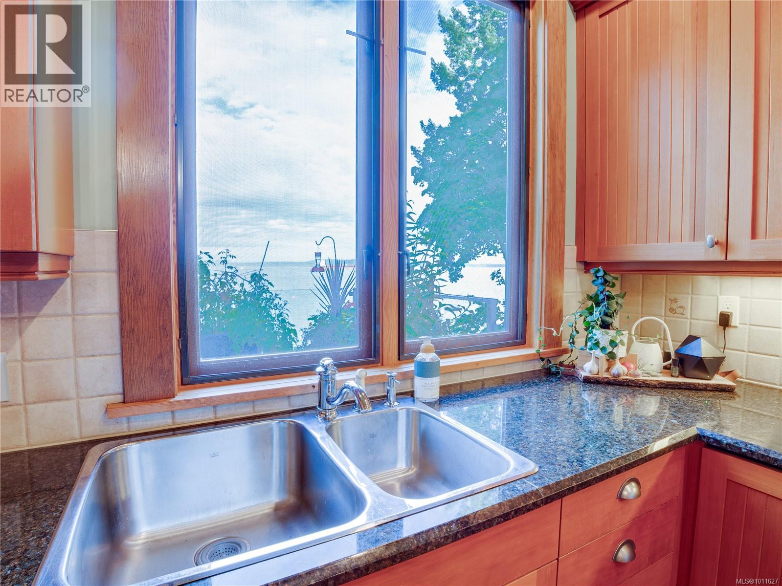 11231 Chemainus Rd - 58