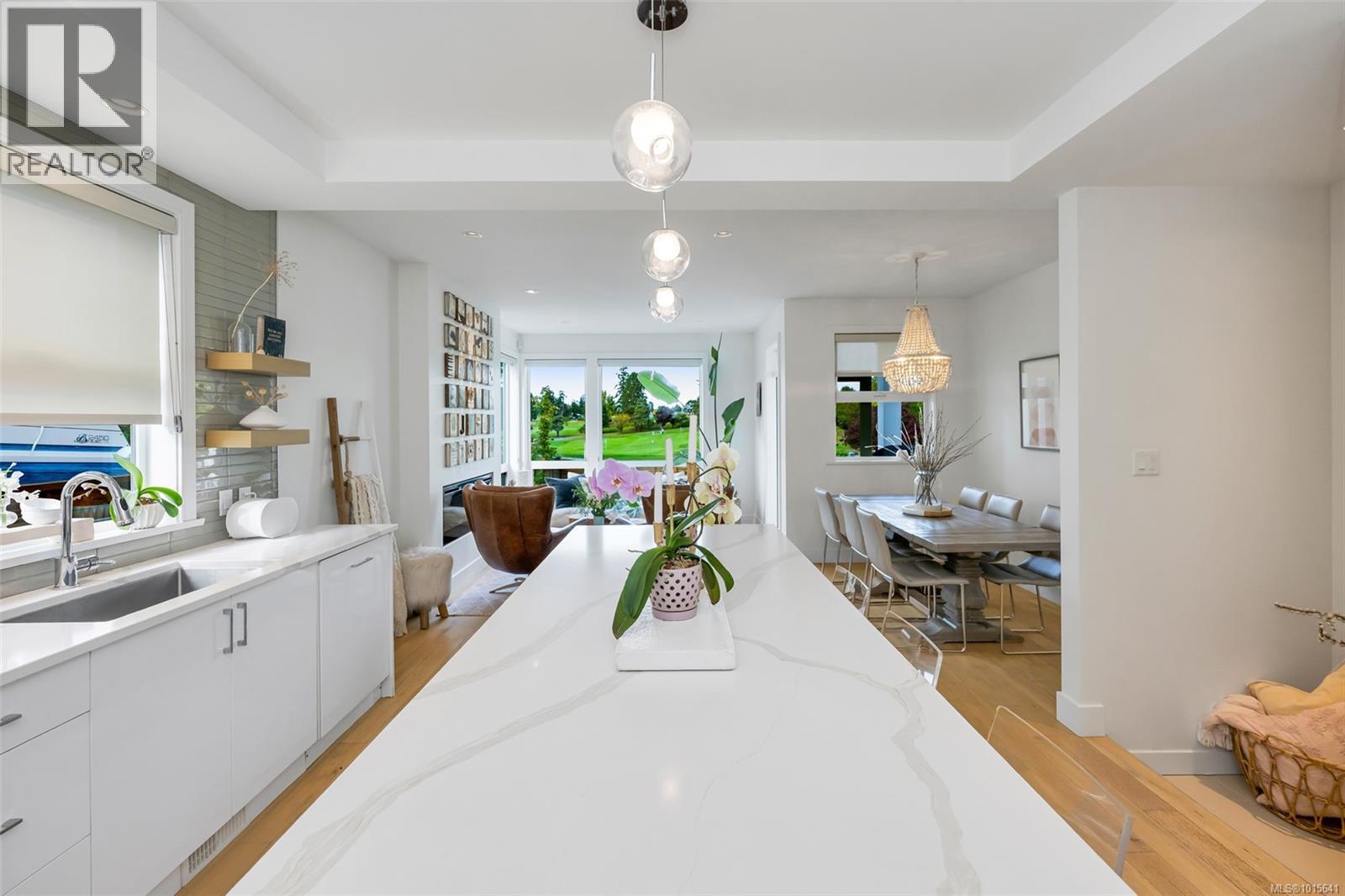 1040 Colville Rd, Esquimalt