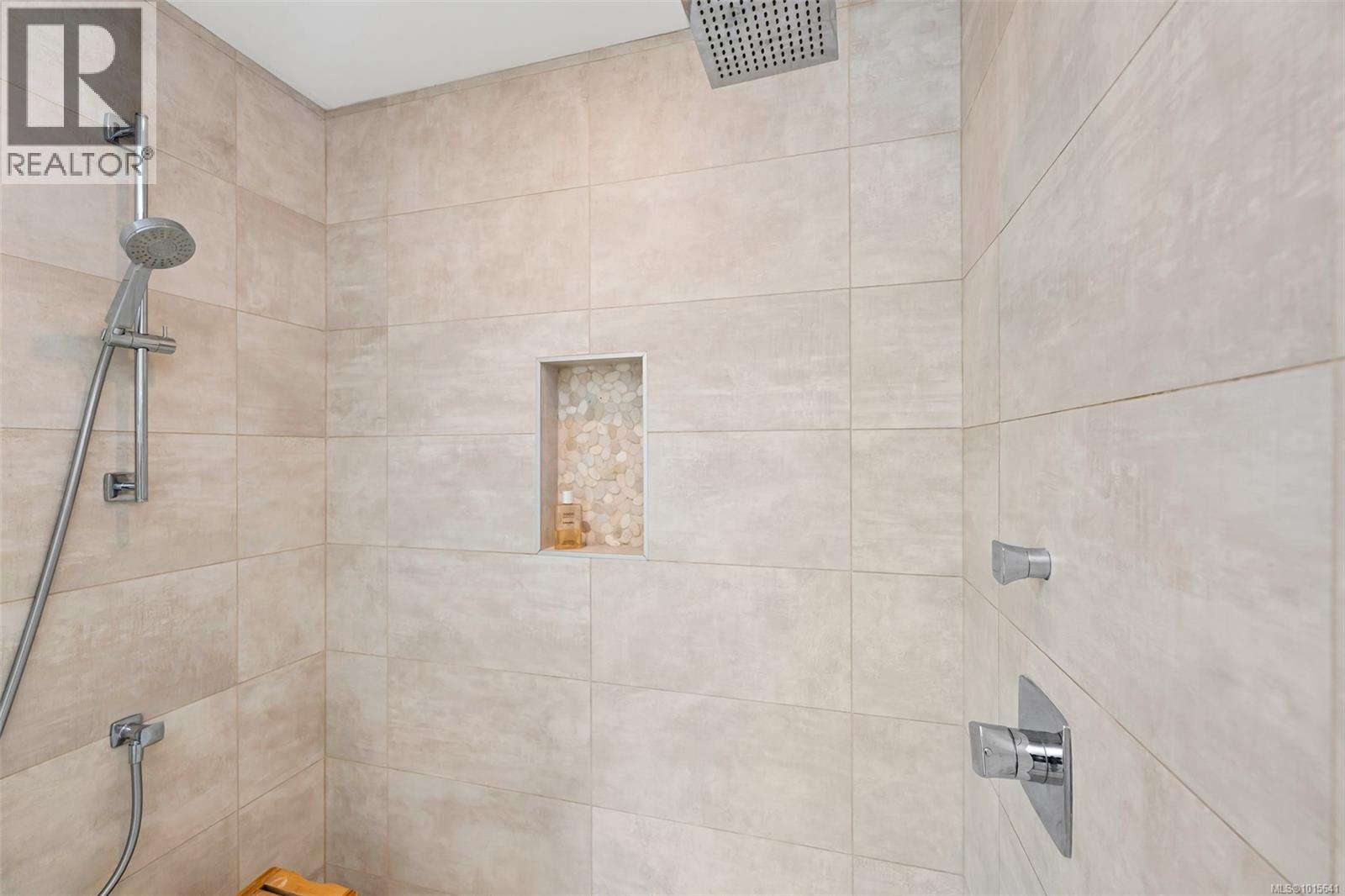 1040 Colville Rd, Esquimalt