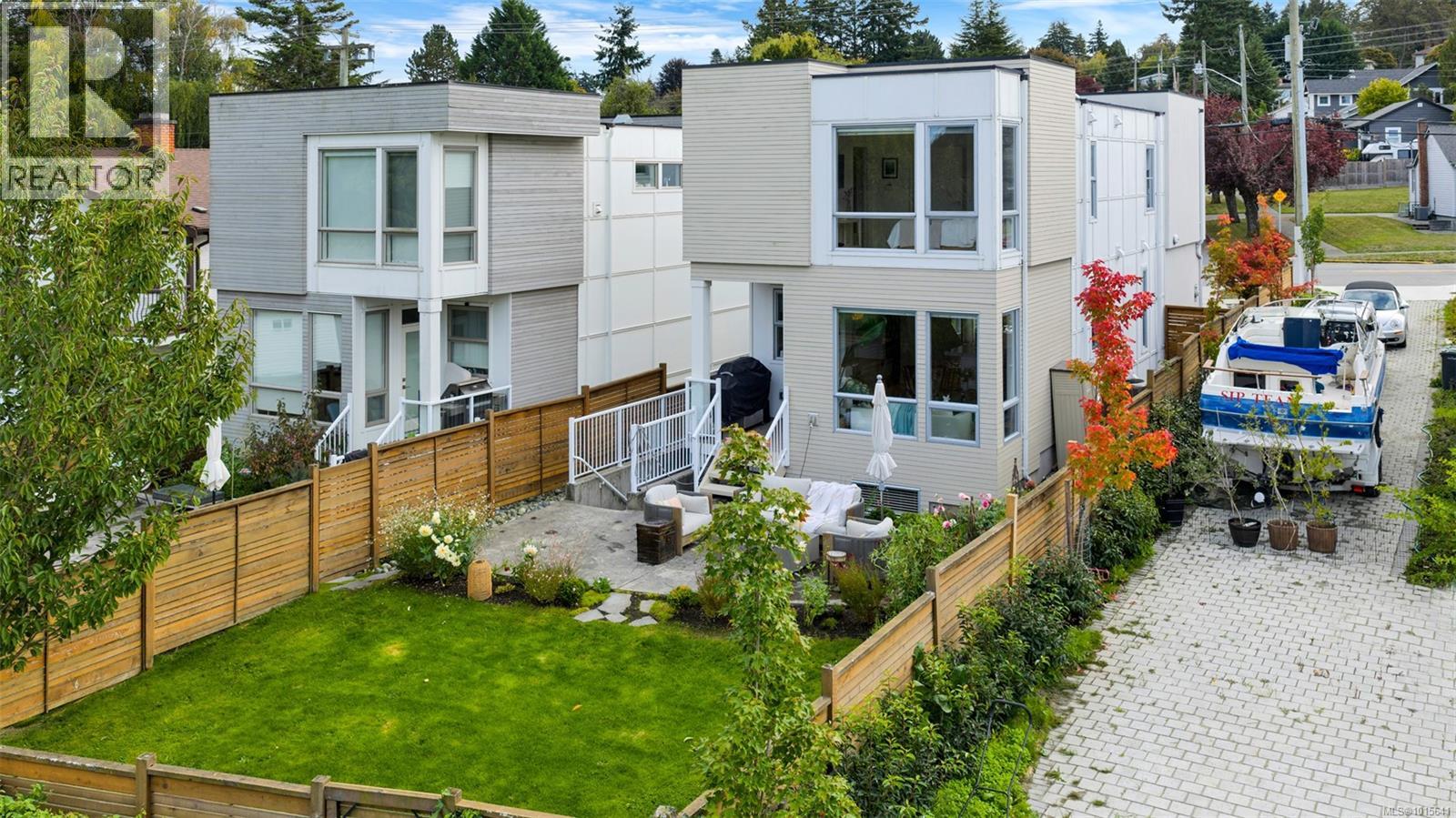 1040 Colville Rd, Esquimalt