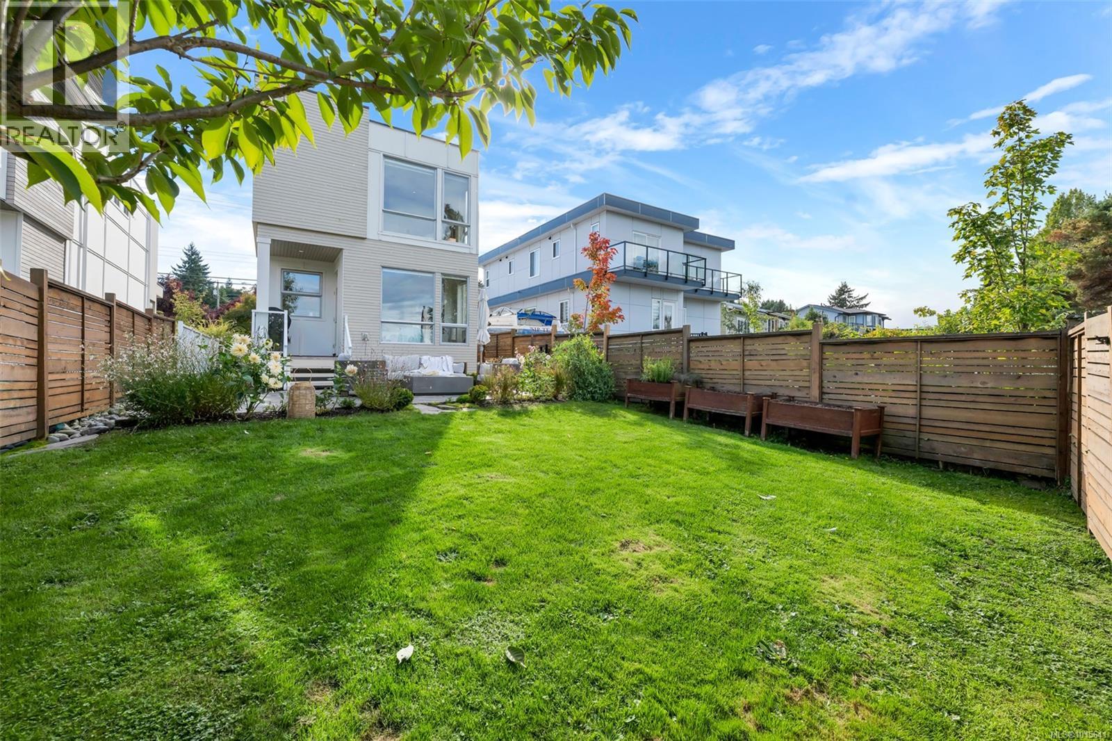 1040 Colville Rd, Esquimalt