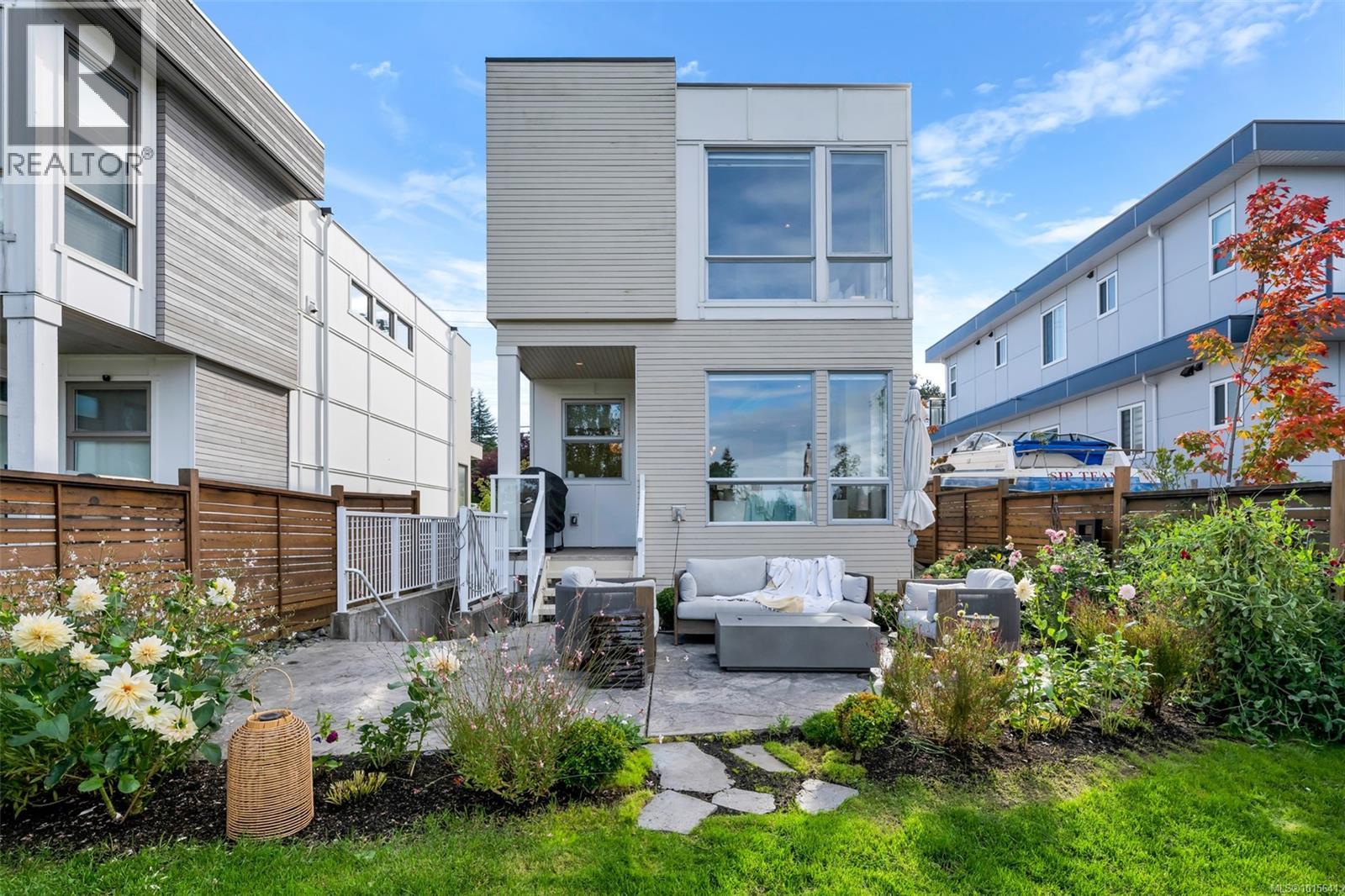 1040 Colville Rd, Esquimalt