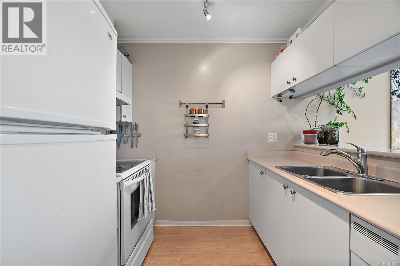 609 835 View Street, Victoria