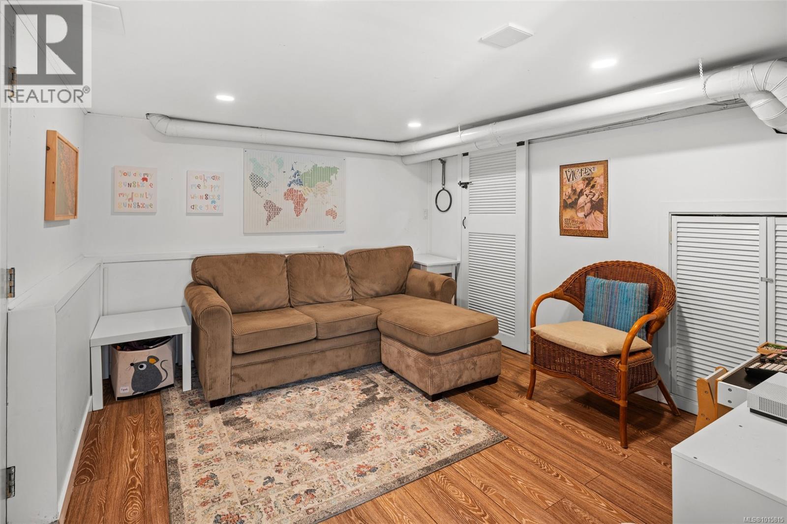  2701 Forbes Street, Victoria