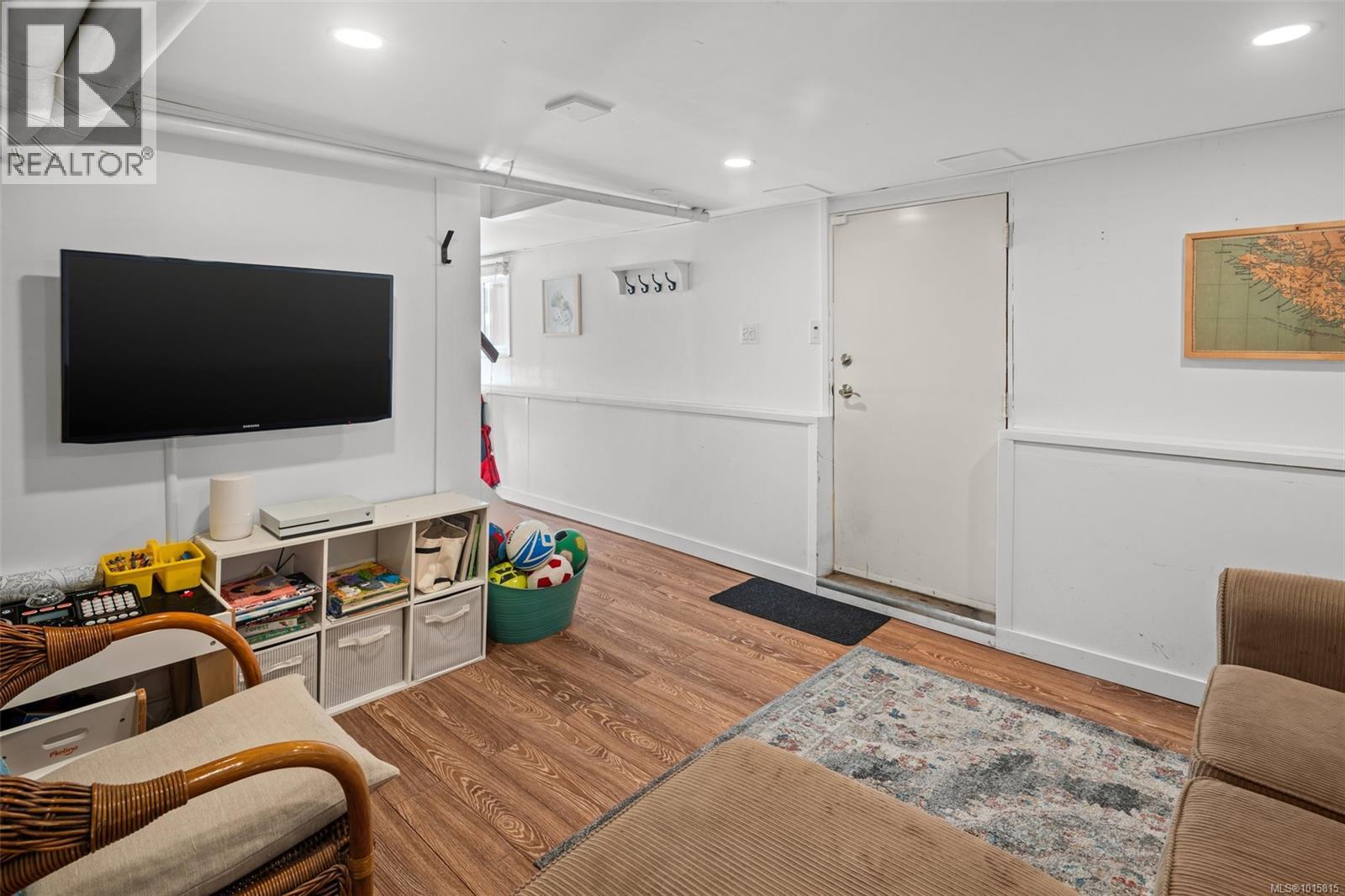  2701 Forbes Street, Victoria