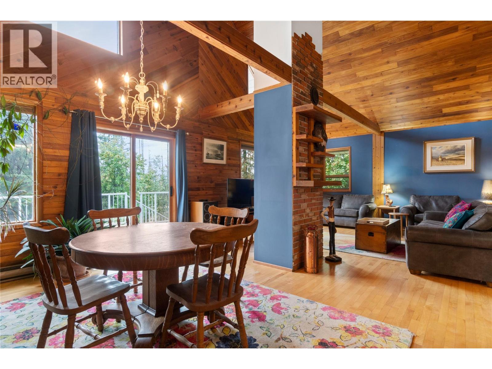 2849 Garland Road, Celista