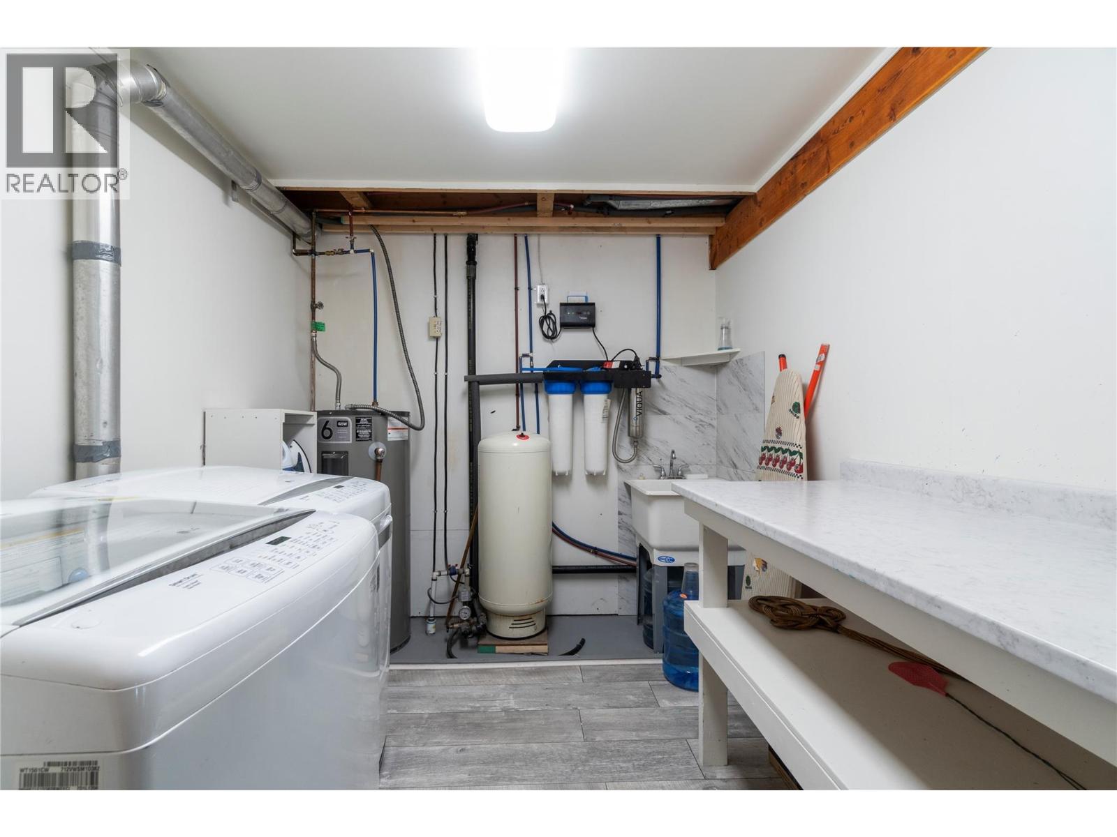2849 Garland Road, Celista