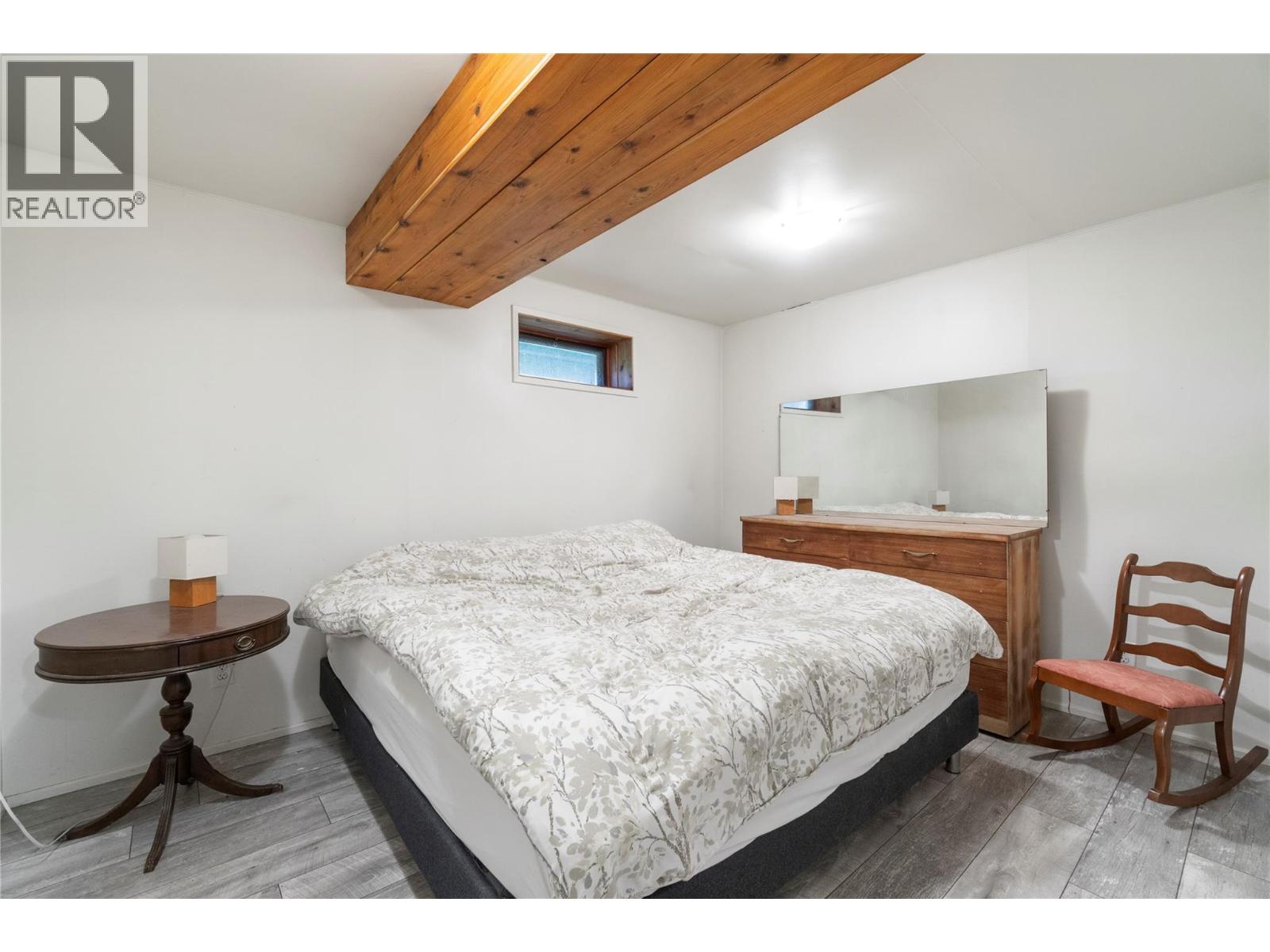 2849 Garland Road, Celista
