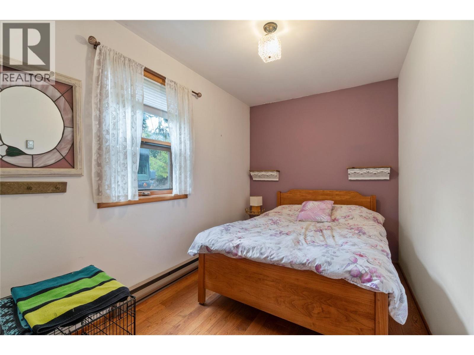 2849 Garland Road, Celista