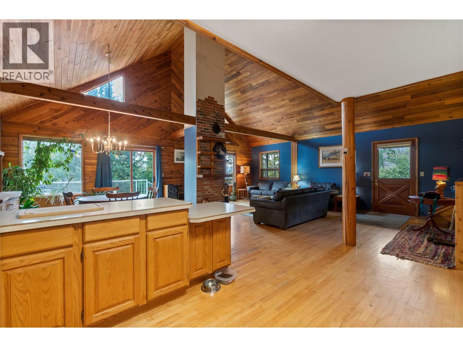 2849 Garland Road, Celista