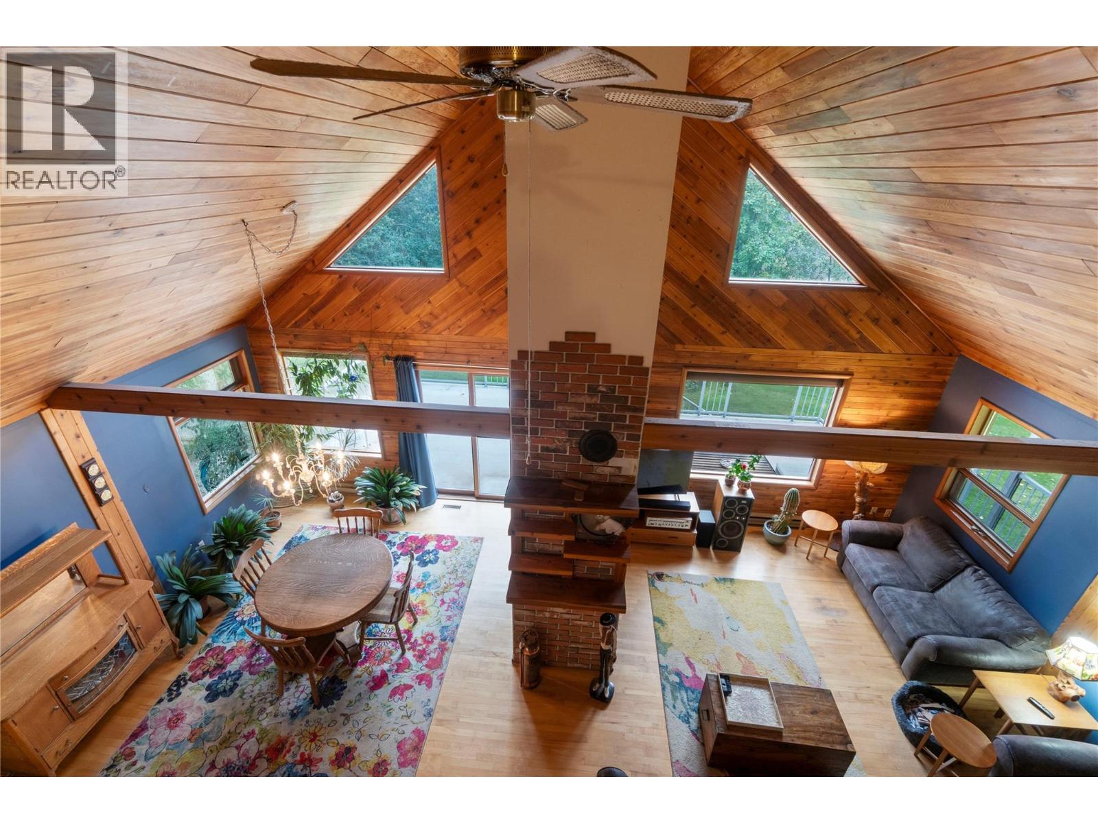 2849 Garland Road, Celista
