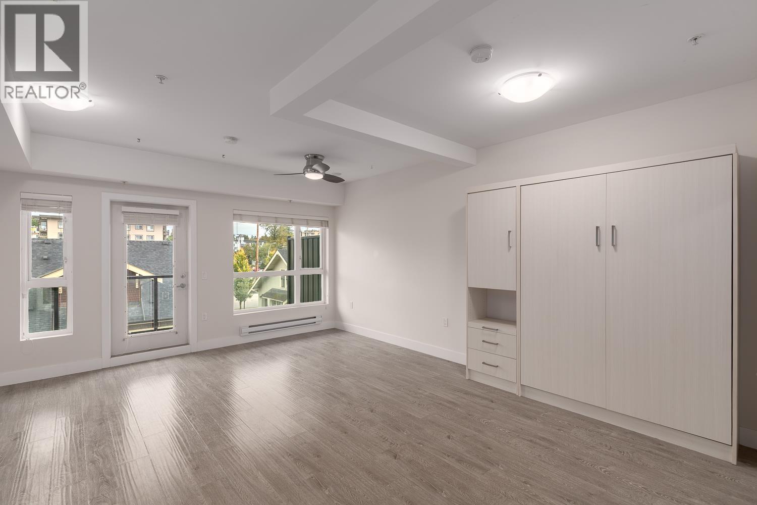 302 809 FOURTH AVENUE, New Westminster