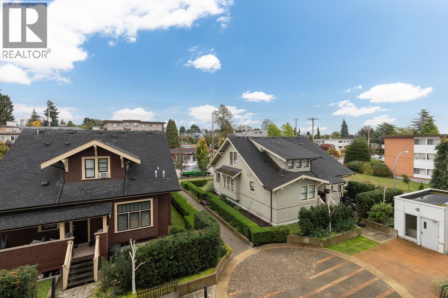 302 809 FOURTH AVENUE, New Westminster