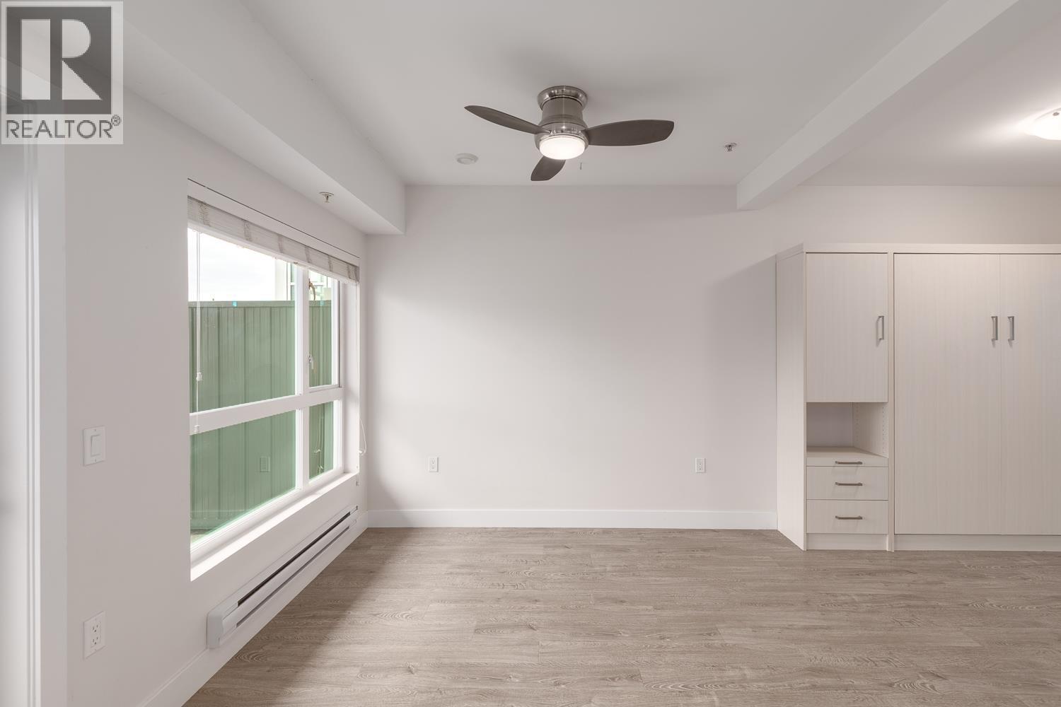 302 809 FOURTH AVENUE, New Westminster