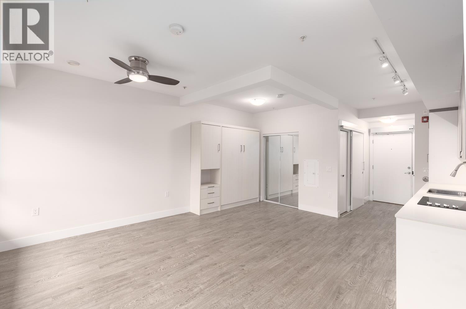 302 809 FOURTH AVENUE, New Westminster