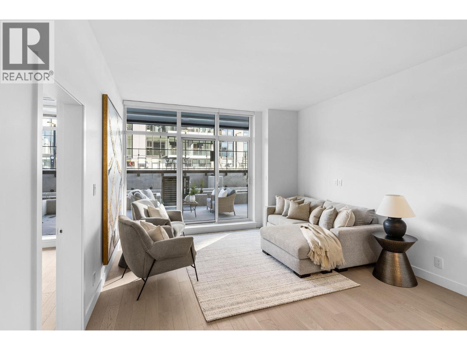 209 3409 Lakeshore Road, Kelowna
