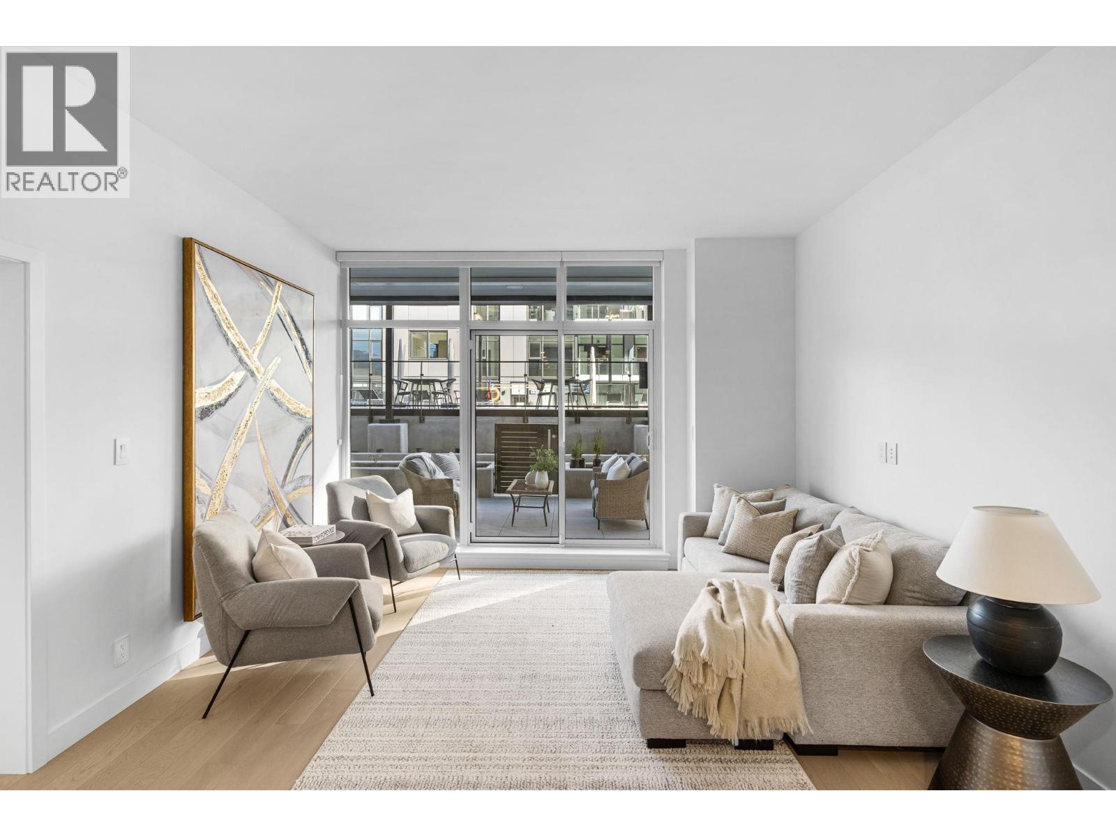 209 3409 Lakeshore Road, Kelowna