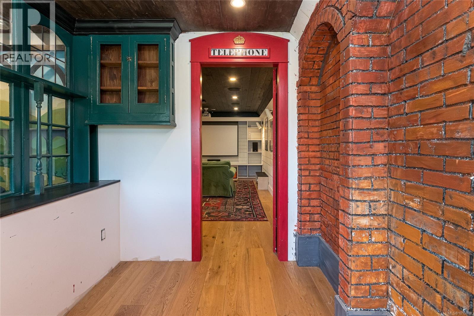  1150 McClure Street, Victoria