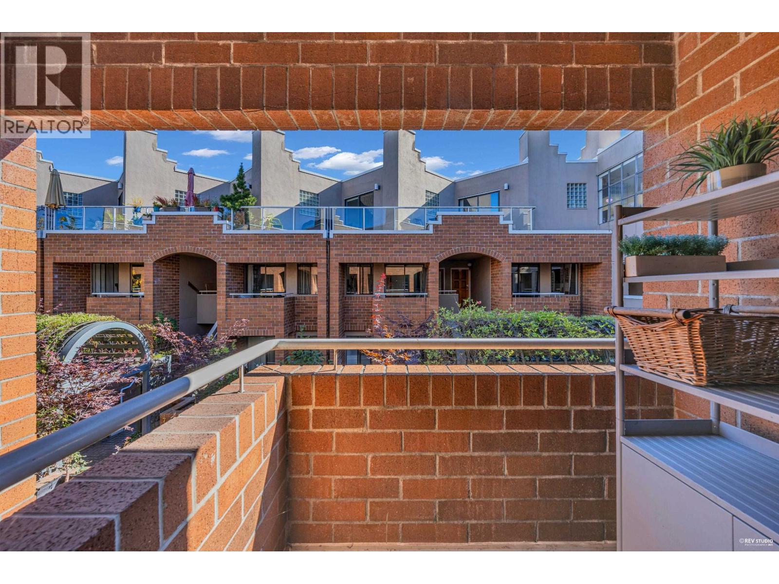 10 744 W 7TH AVENUE, Vancouver