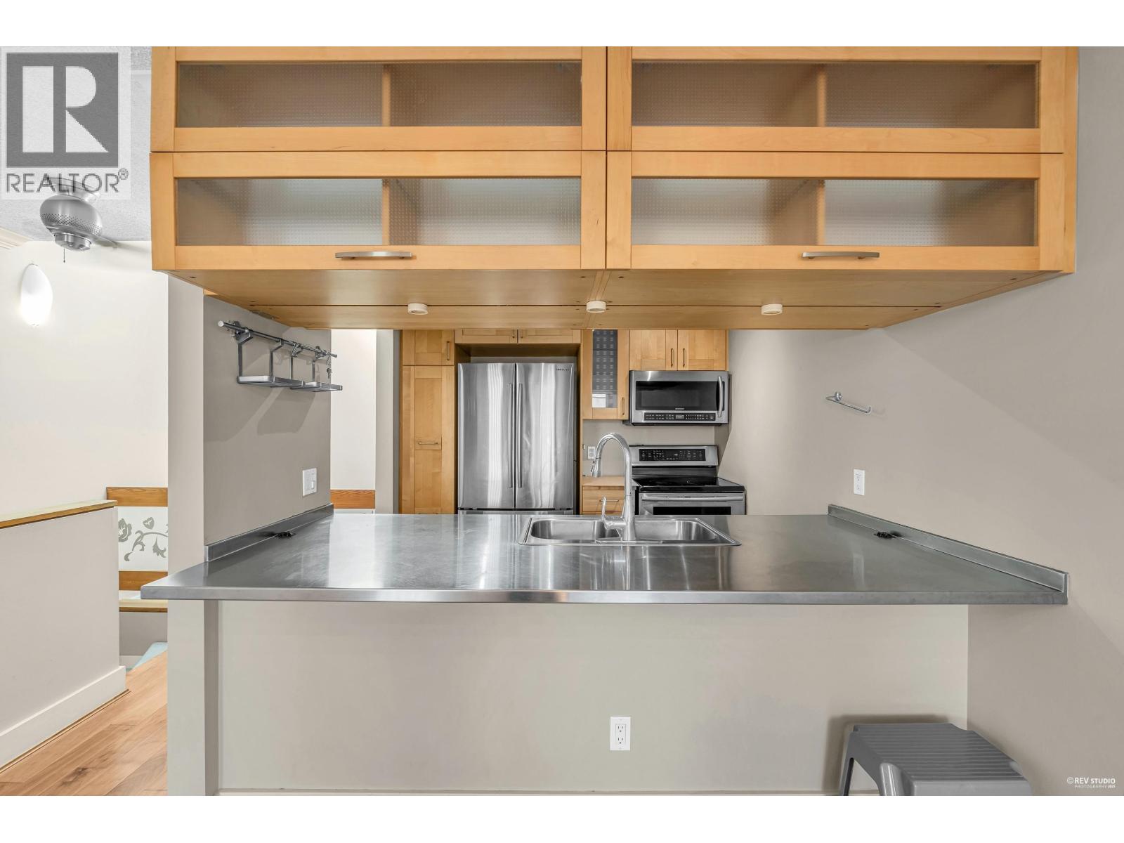 10 744 W 7TH AVENUE, Vancouver