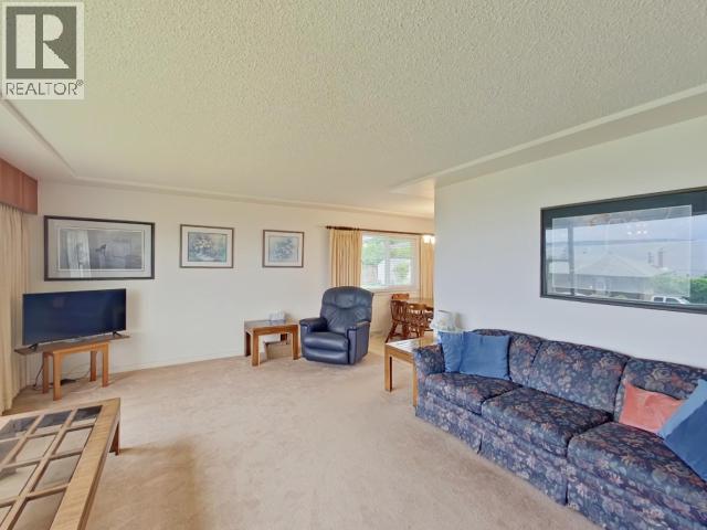 3926 MANITOBA AVE, Powell River
