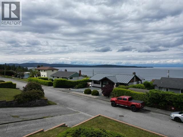 3926 MANITOBA AVE, Powell River