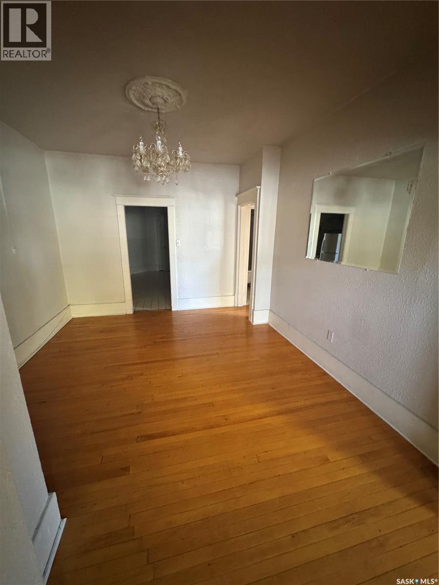 305 Queen STREET - Photo 5 of 13, Saskatoon, Saskatchewan