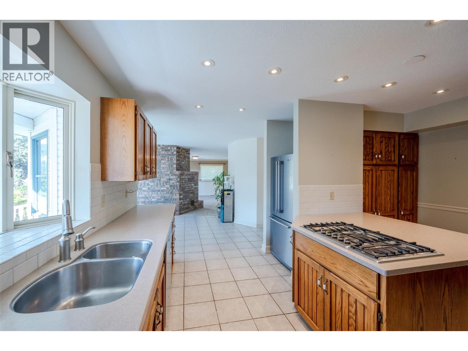  12021 JONES FLAT Road, Summerland