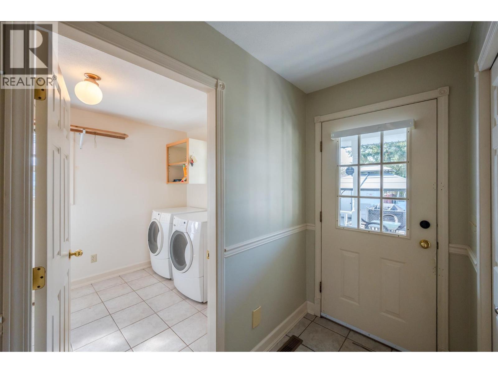  12021 JONES FLAT Road, Summerland