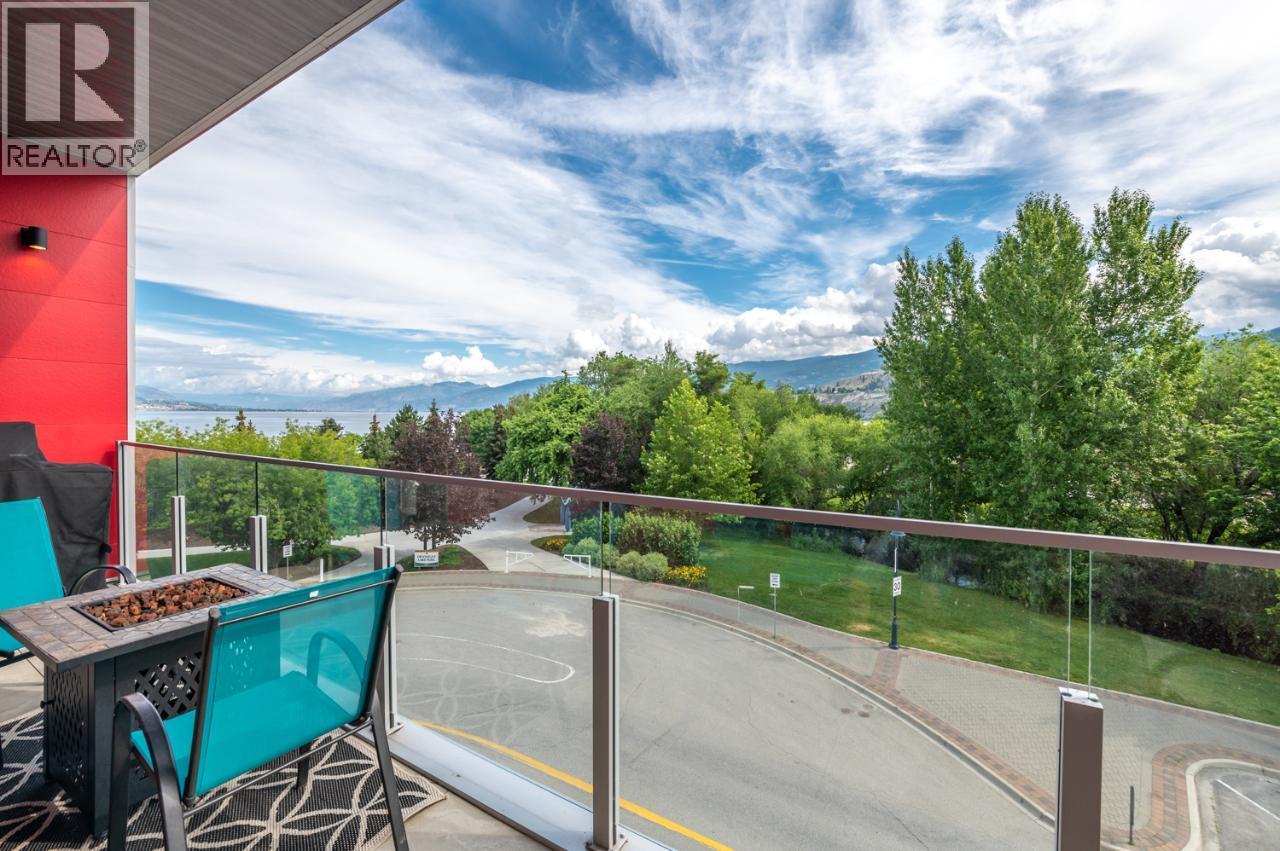  88 Lakeshore Drive, Penticton