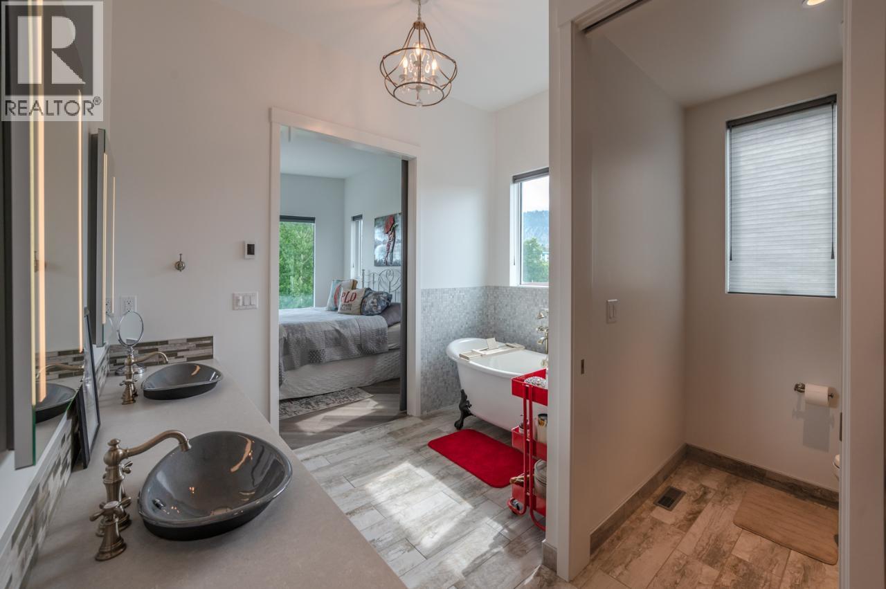  88 Lakeshore Drive, Penticton