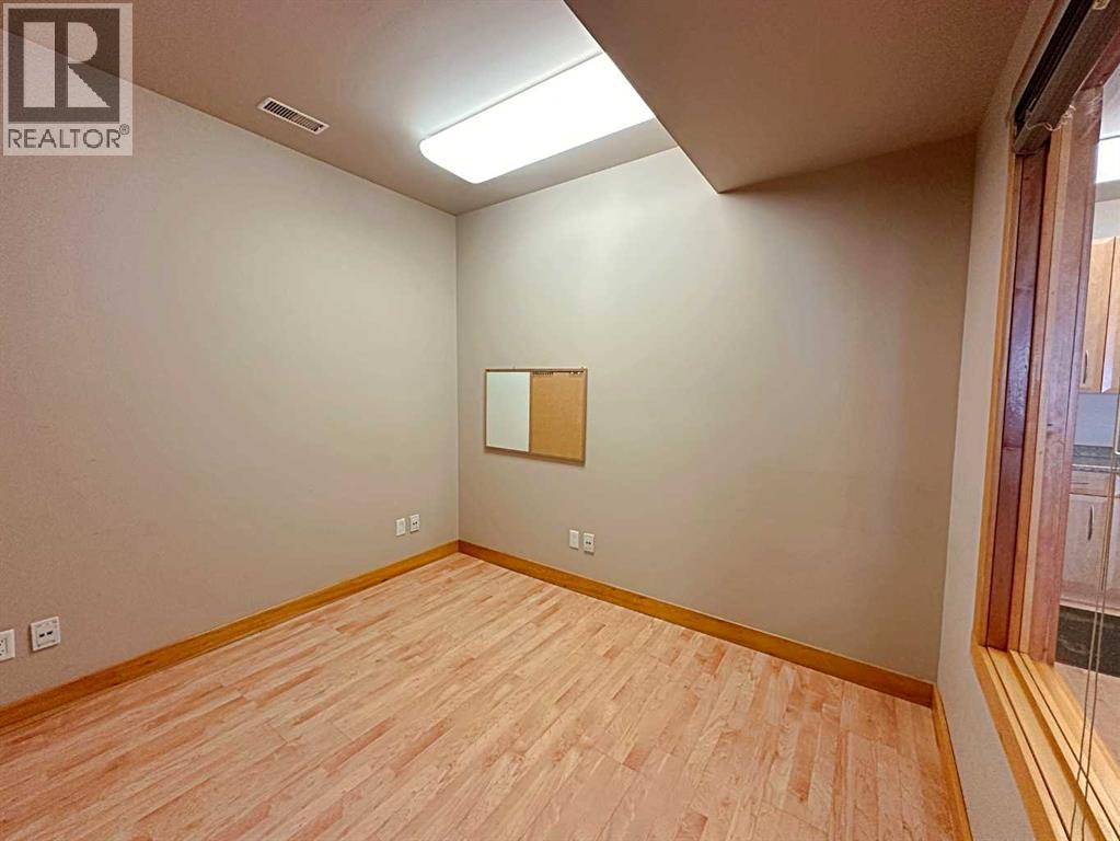 380 Mackenzie Boulevard, Fort McMurray