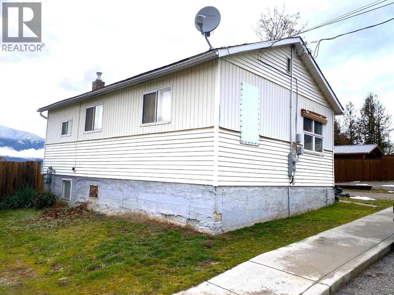 229 9TH  S Avenue, Creston