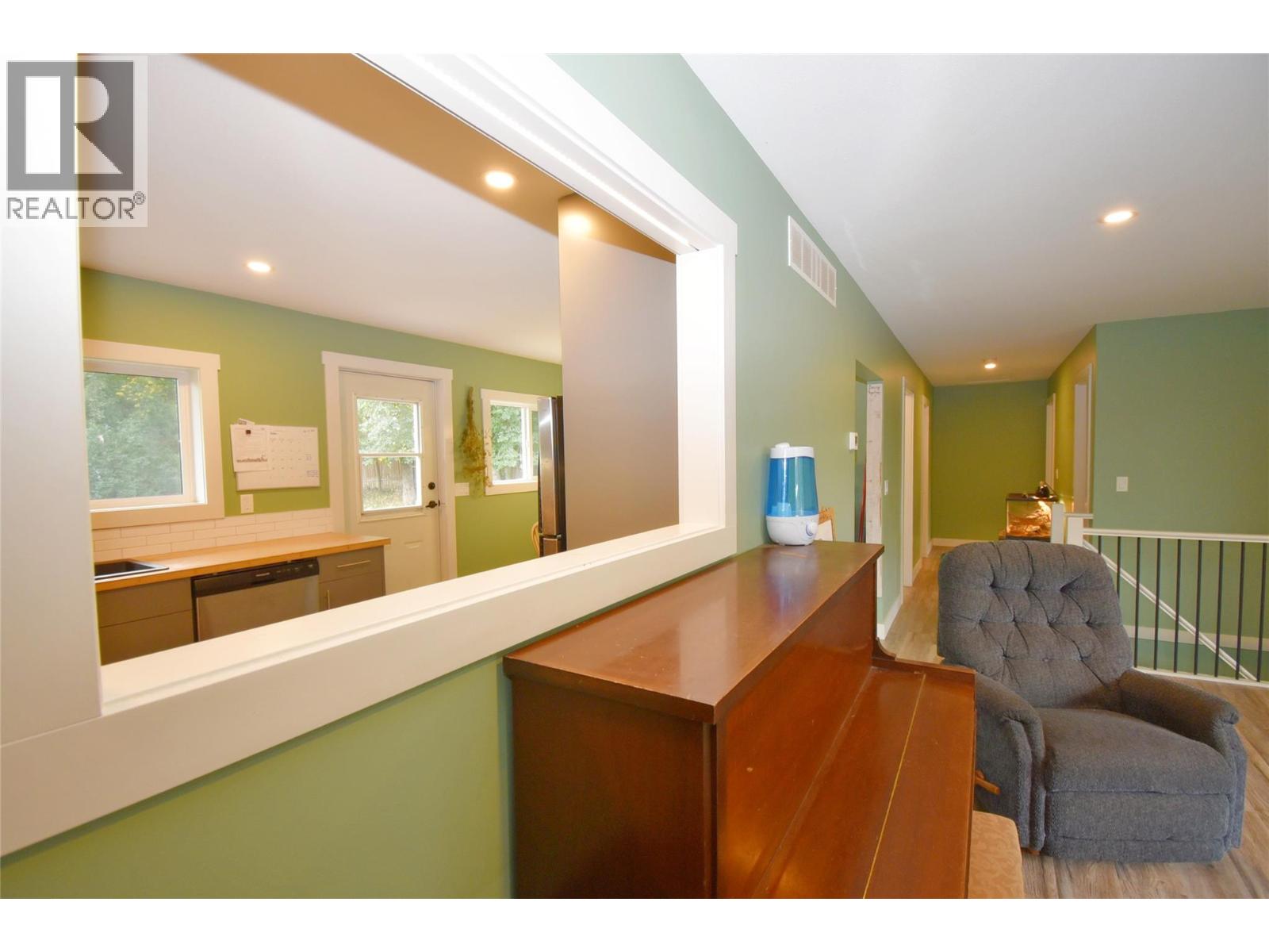 3050 Moray Street, Armstrong