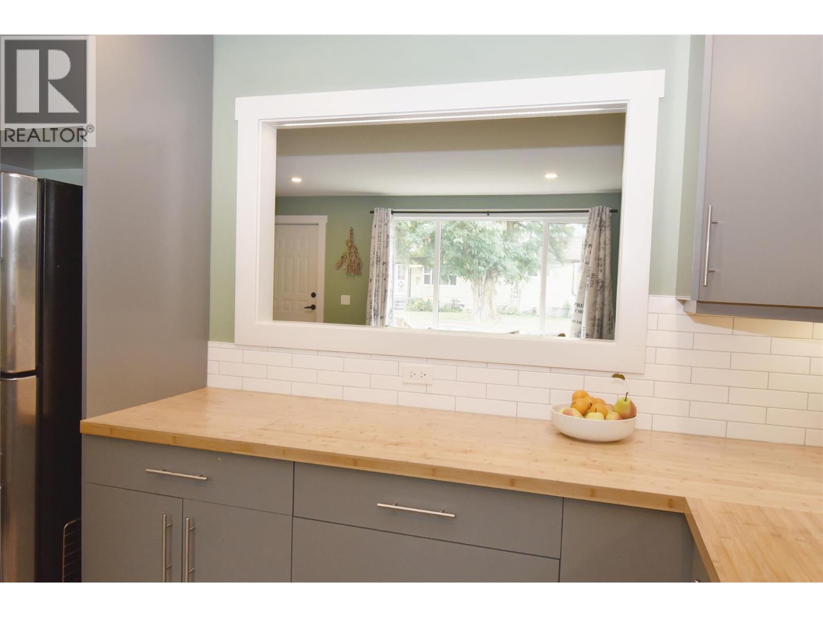 3050 Moray Street, Armstrong