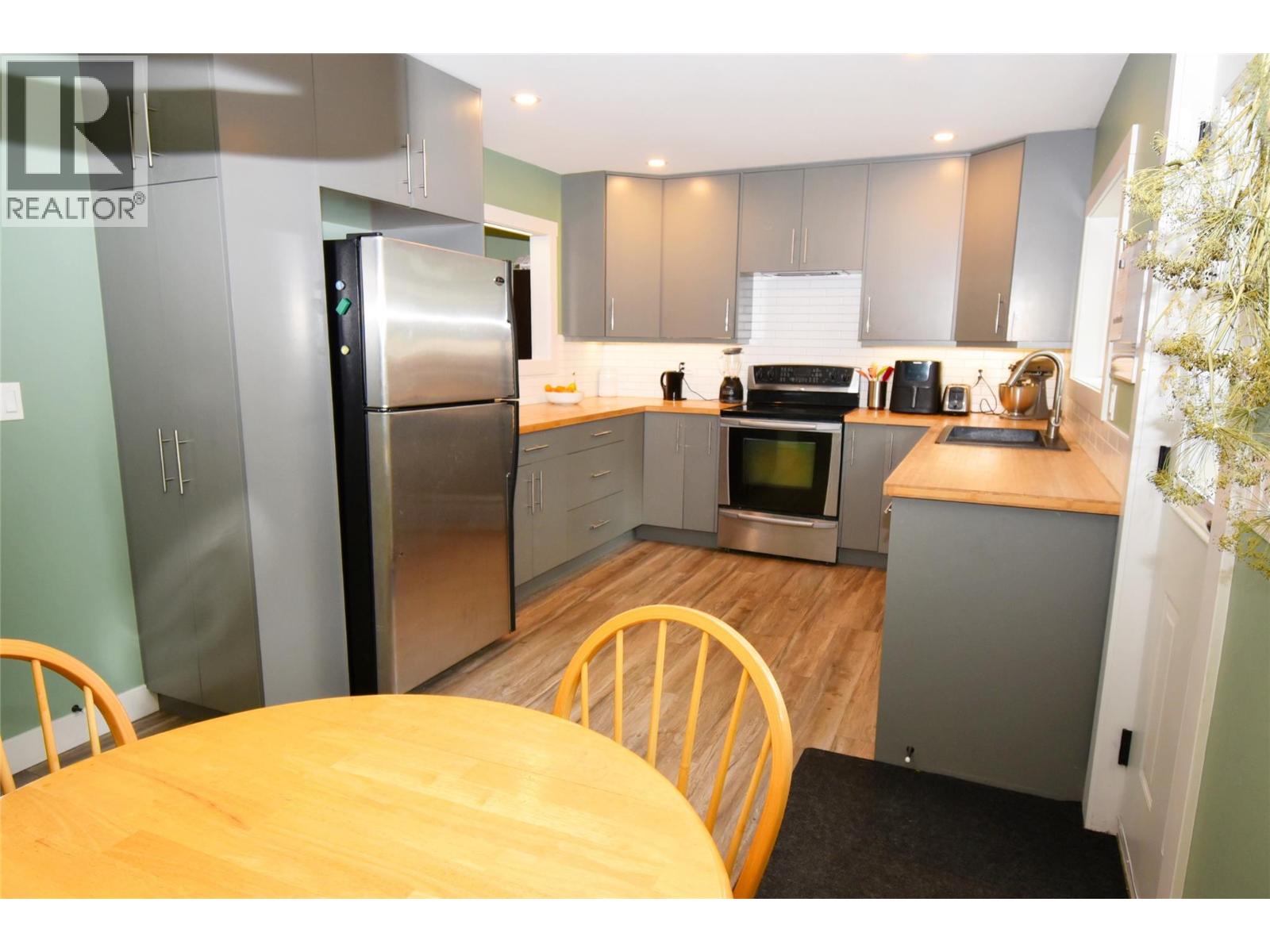 3050 Moray Street, Armstrong