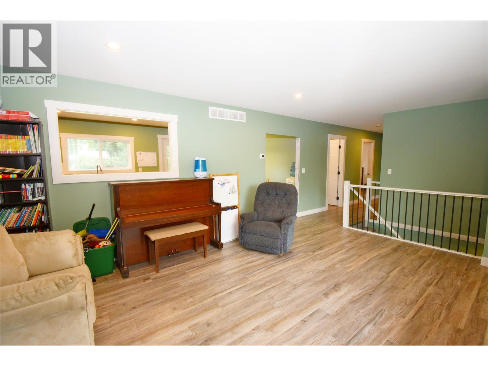 3050 Moray Street, Armstrong