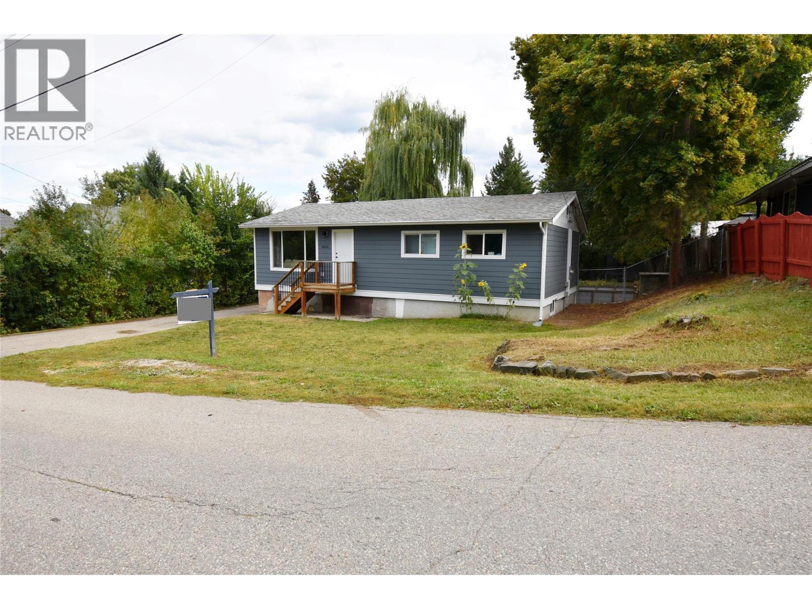 3050 Moray Street, Armstrong