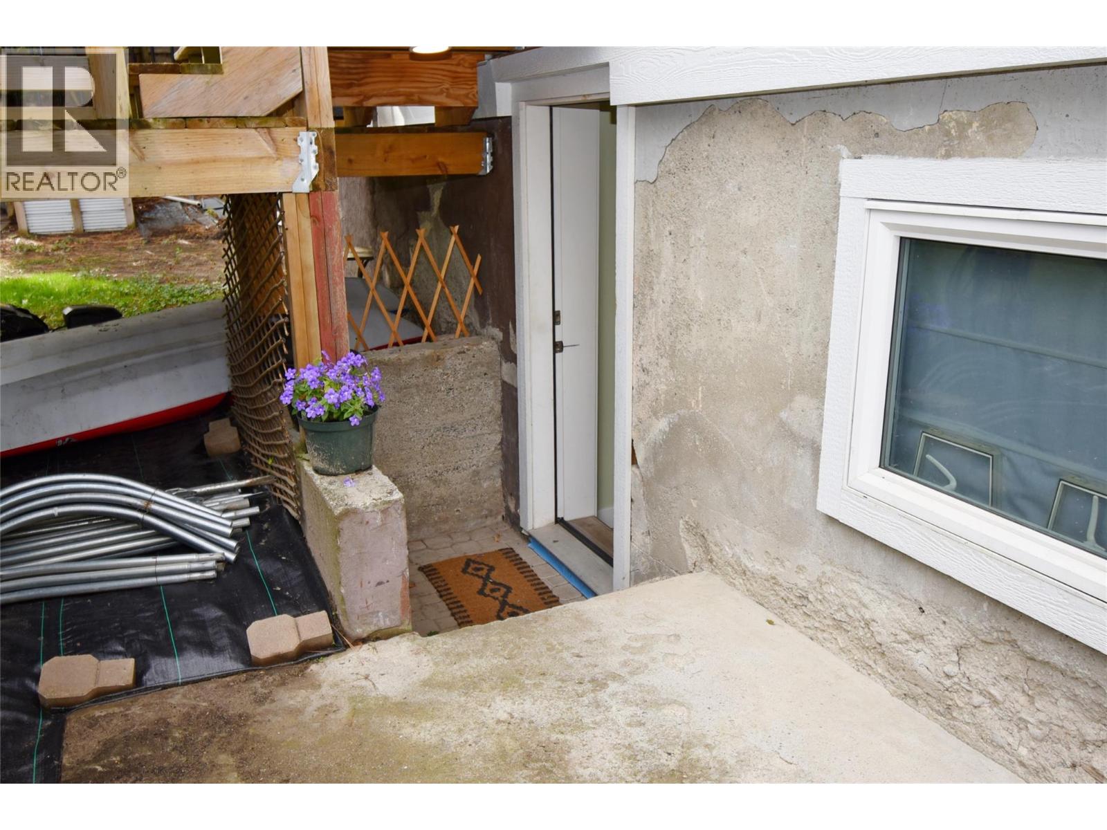 3050 Moray Street, Armstrong