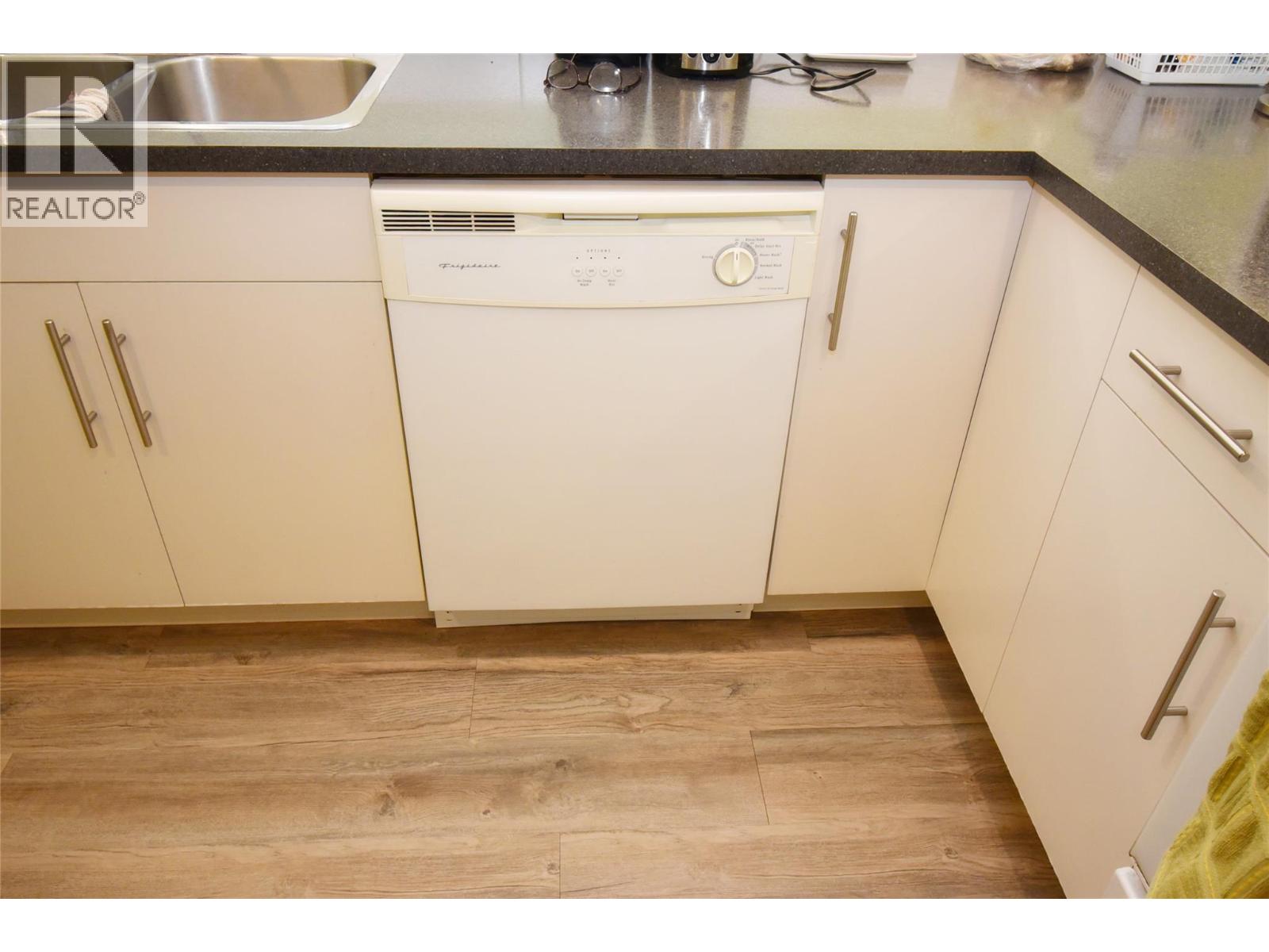 3050 Moray Street, Armstrong